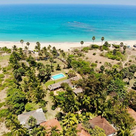 108 Palms Beach Resort Trincomalee Esterno foto