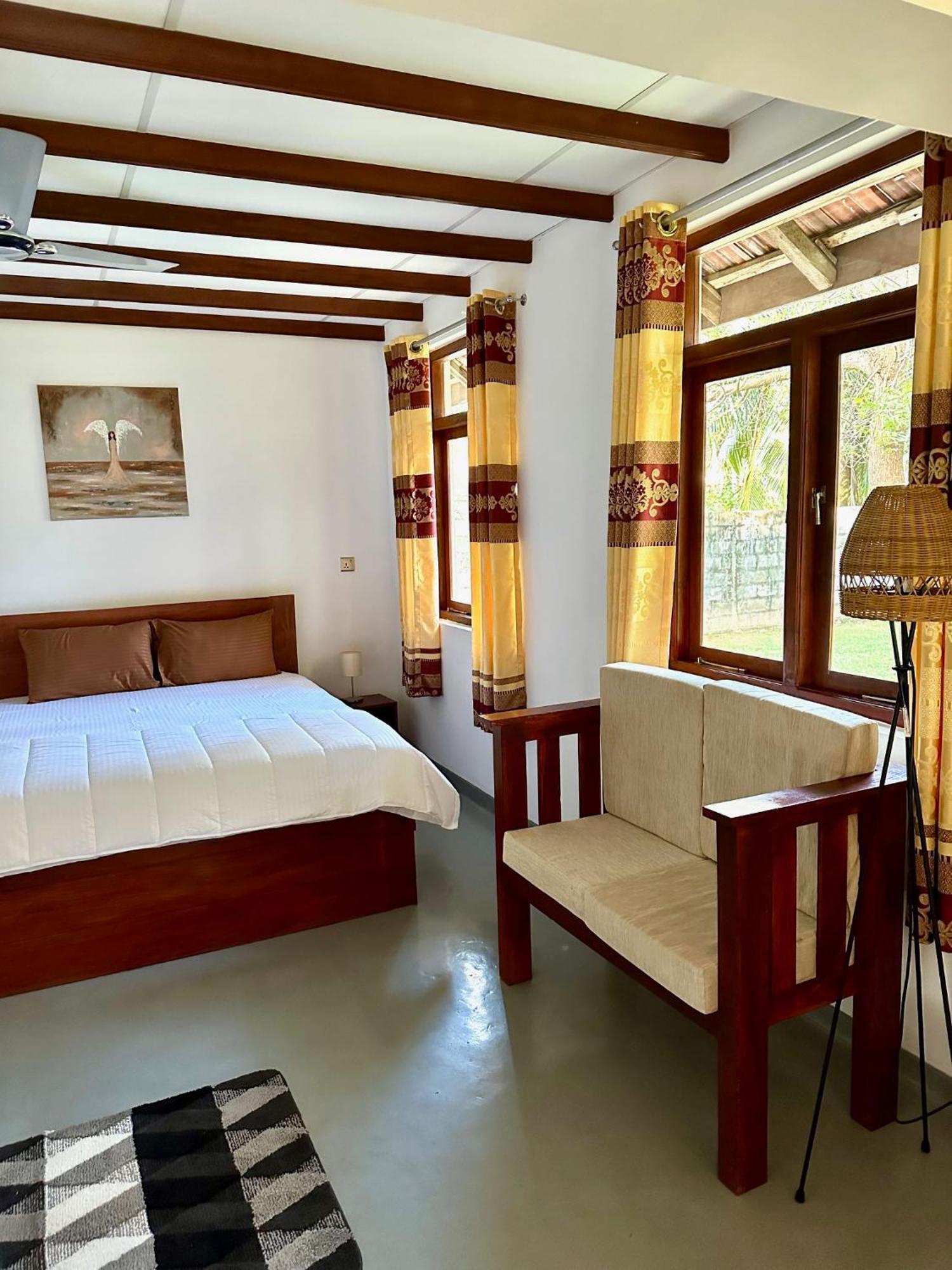 108 Palms Beach Resort Trincomalee Esterno foto