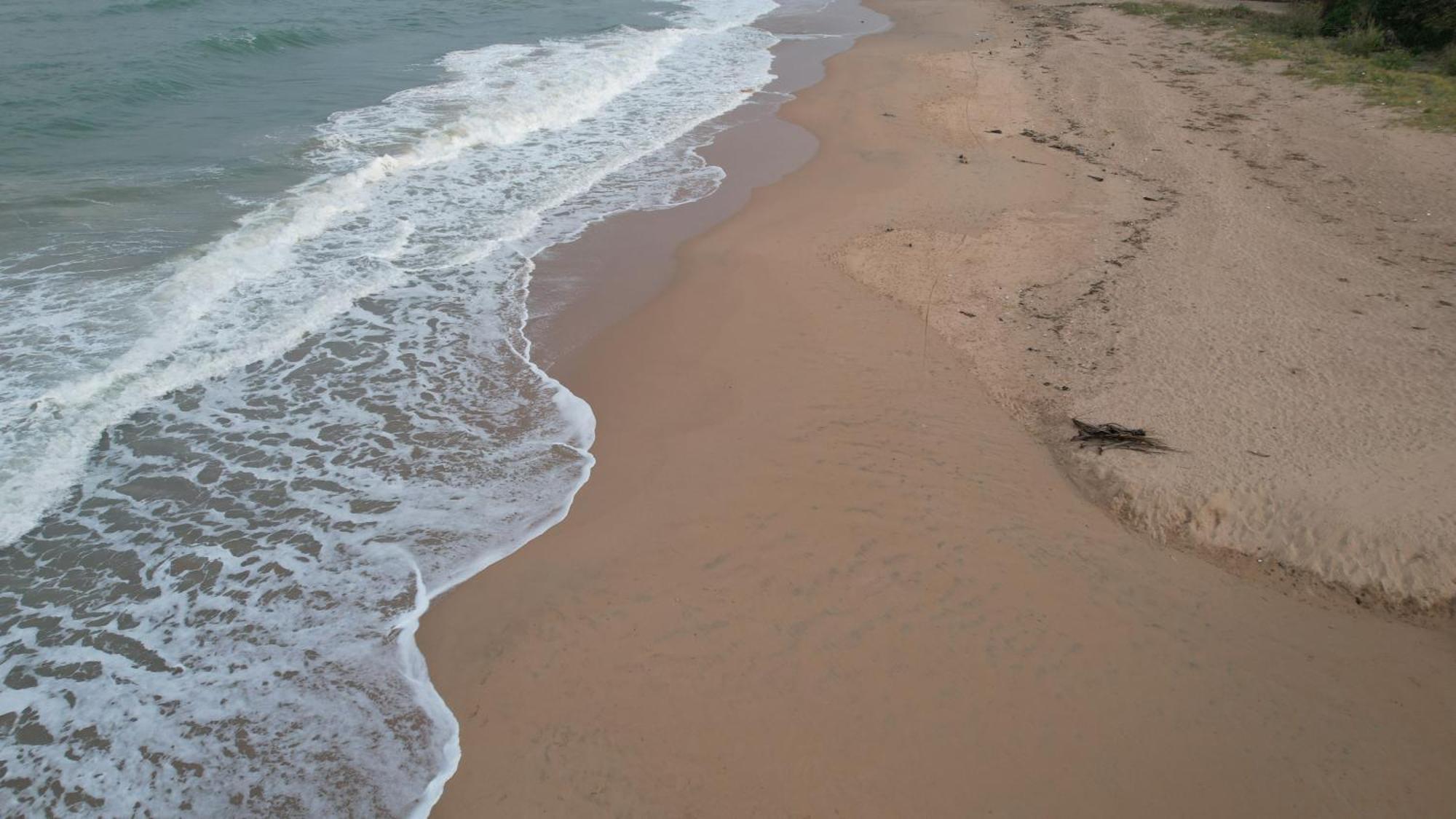108 Palms Beach Resort Trincomalee Esterno foto