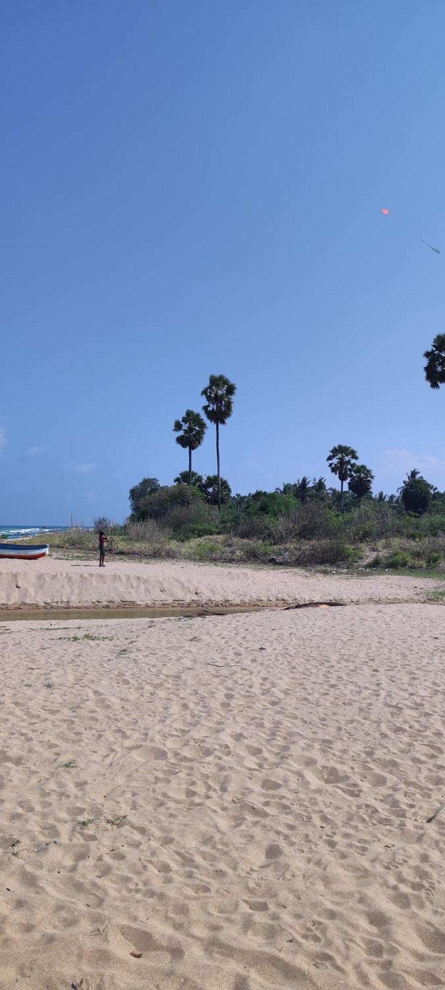 108 Palms Beach Resort Trincomalee Esterno foto