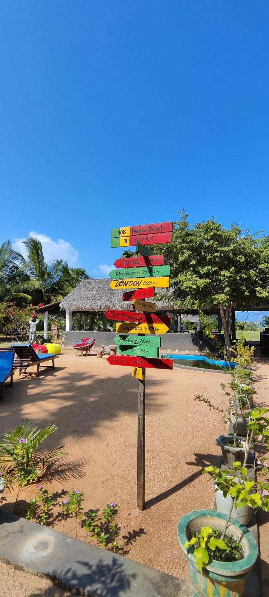 108 Palms Beach Resort Trincomalee Esterno foto